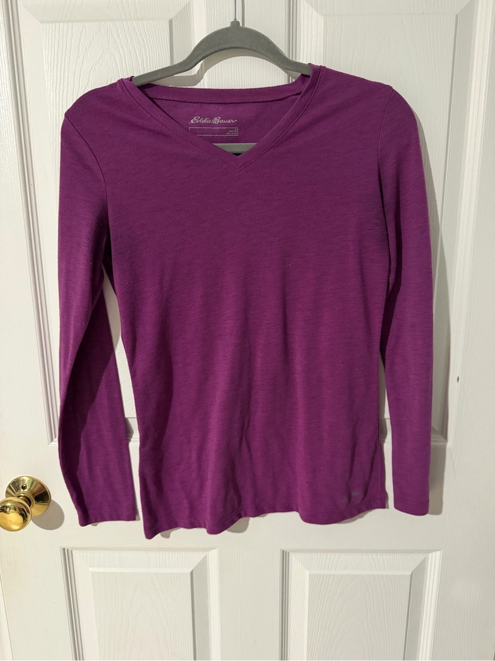 Eddie Bauer Women’s V-Neck Long Sleeve Top — Purple